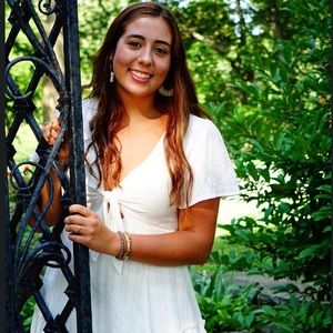 Meet your Posher, Maria